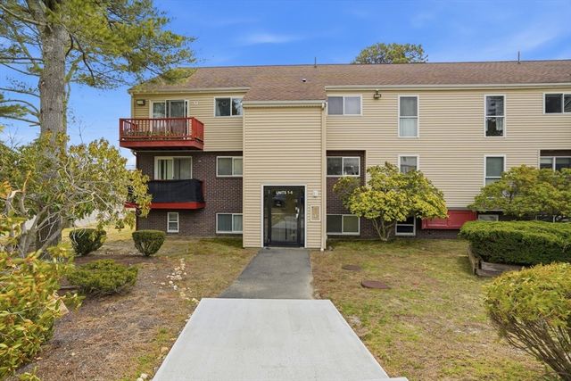 1 Tideview Path 1, Plymouth, MA 02360