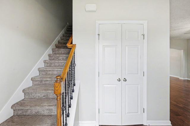 212 Leah Ct, Gallatin, TN 37066