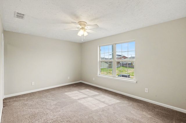 212 Leah Ct, Gallatin, TN 37066