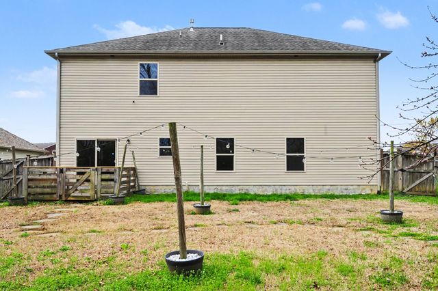 212 Leah Ct, Gallatin, TN 37066