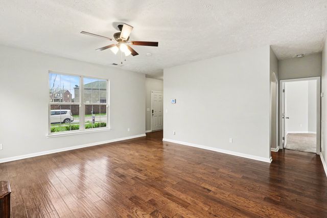 212 Leah Ct, Gallatin, TN 37066