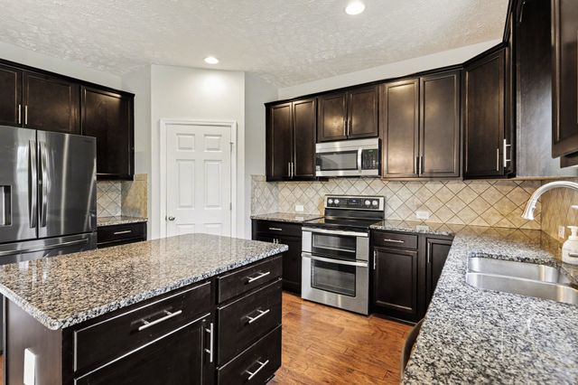 212 Leah Ct, Gallatin, TN 37066