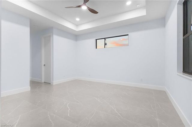 142 SW 33rd PL, Cape Coral, FL 33991