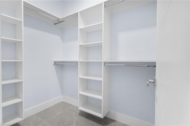 142 SW 33rd PL, Cape Coral, FL 33991