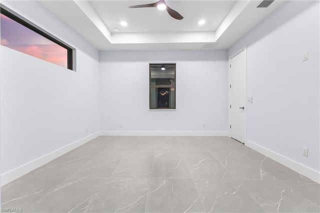 142 SW 33rd PL, Cape Coral, FL 33991