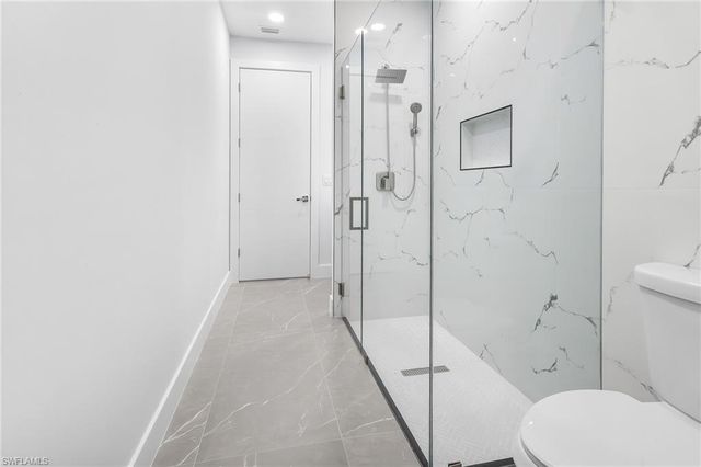 142 SW 33rd PL, Cape Coral, FL 33991