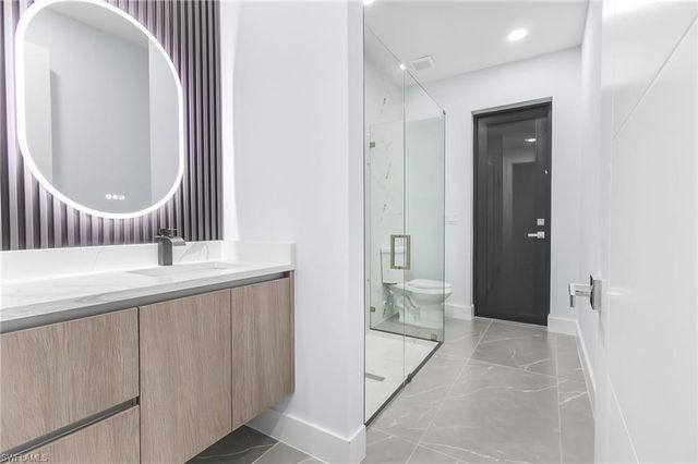 142 SW 33rd PL, Cape Coral, FL 33991