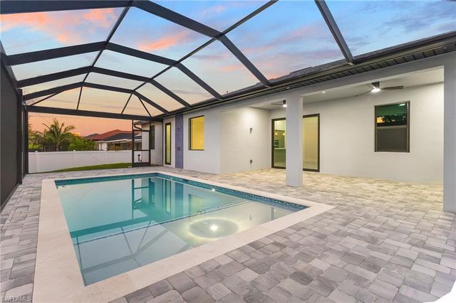 142 SW 33rd PL, Cape Coral, FL 33991