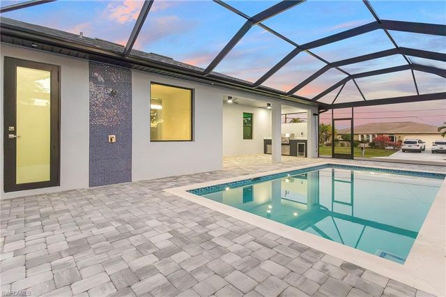 142 SW 33rd PL, Cape Coral, FL 33991