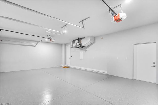 142 SW 33rd PL, Cape Coral, FL 33991