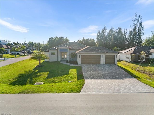 142 SW 33rd PL, Cape Coral, FL 33991