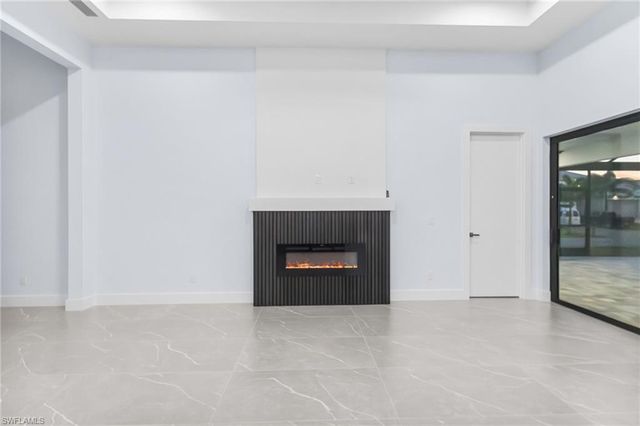 142 SW 33rd PL, Cape Coral, FL 33991