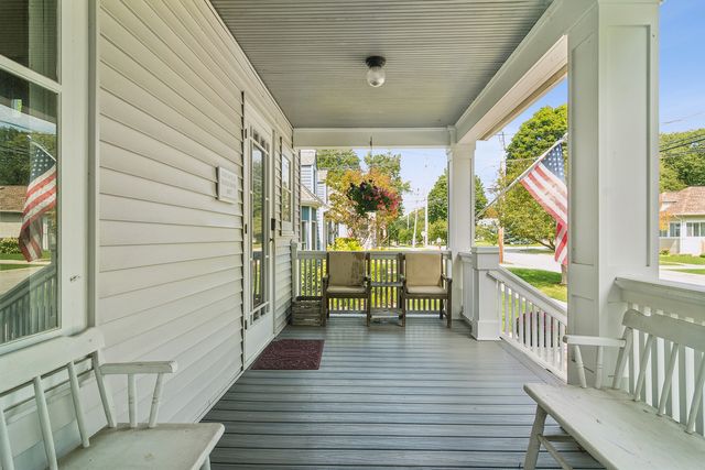 208 N Benton Street, Palatine, IL 60067