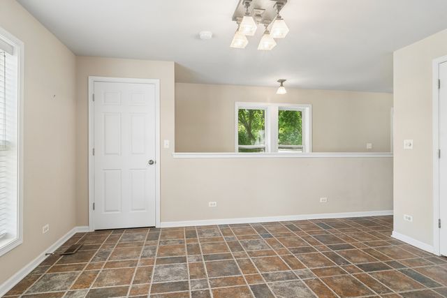 208 N Benton Street, Palatine, IL 60067