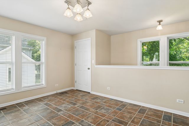 208 N Benton Street, Palatine, IL 60067