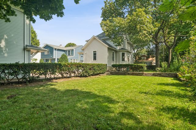208 N Benton Street, Palatine, IL 60067