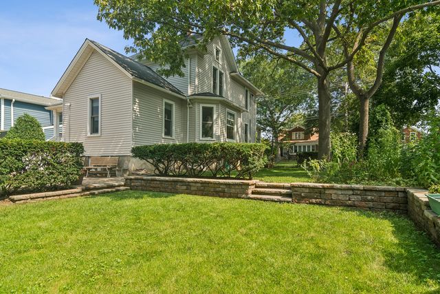 208 N Benton Street, Palatine, IL 60067