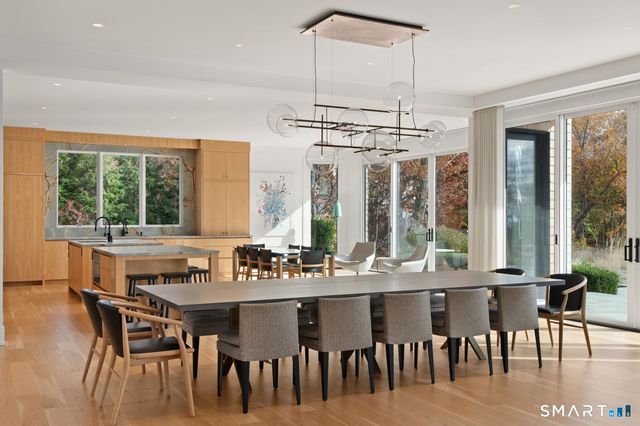 19 Beachside Common, Westport, CT 06880