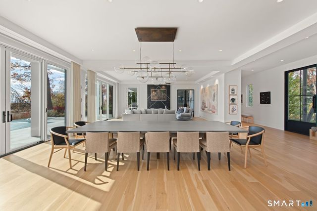 19 Beachside Common, Westport, CT 06880