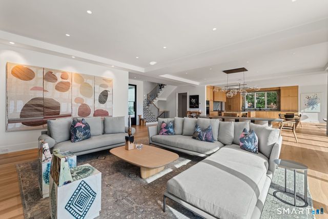 19 Beachside Common, Westport, CT 06880