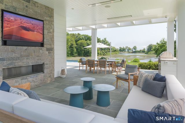 19 Beachside Common, Westport, CT 06880