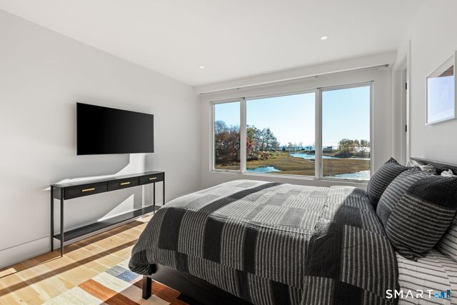 19 Beachside Common, Westport, CT 06880