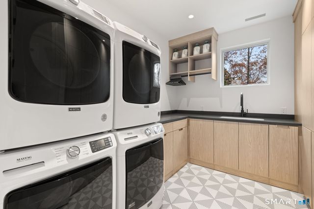 19 Beachside Common, Westport, CT 06880