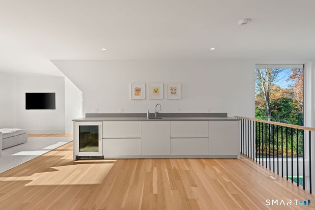 19 Beachside Common, Westport, CT 06880