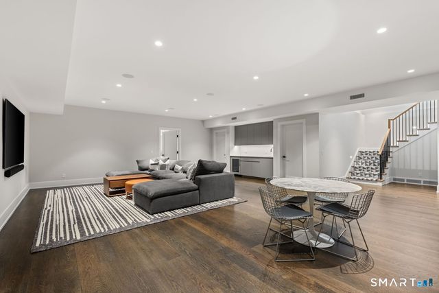 19 Beachside Common, Westport, CT 06880