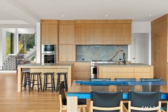 19 Beachside Common, Westport, CT 06880