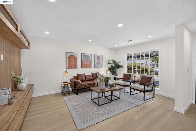 3764 Howe Ct, Fremont, CA 94538