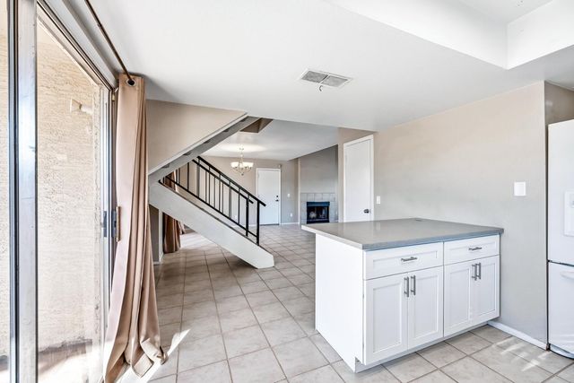 860 S Rio Drive, Chandler, AZ 85225