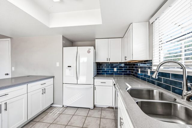 860 S Rio Drive, Chandler, AZ 85225