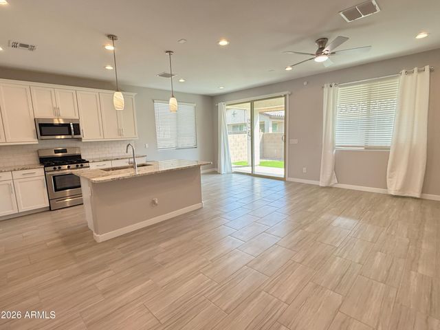 24795 N 171st Lane, Surprise, AZ 85387