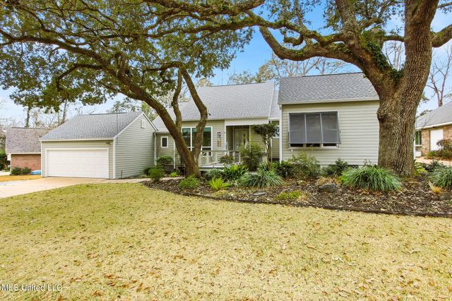 7928 Hapuna Place, Diamondhead, MS 39525