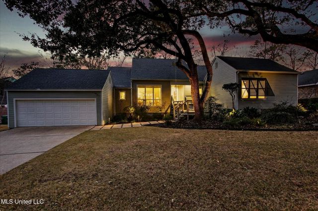 7928 Hapuna Place, Diamondhead, MS 39525