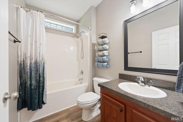 7021 W Alfred Lane, Ellettsville, IN 47429
