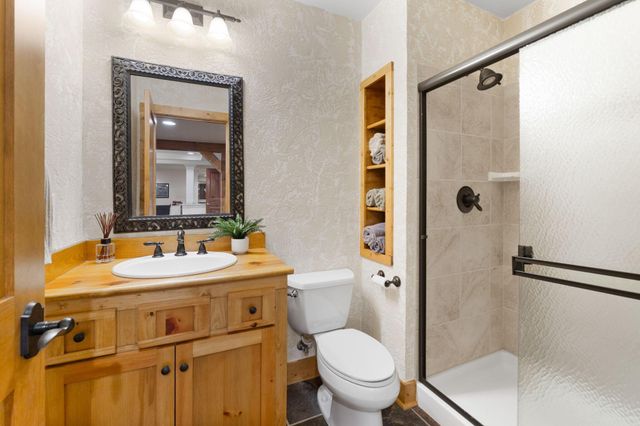 2974 Creekwood Estates Drive, Blacklick, OH 43004
