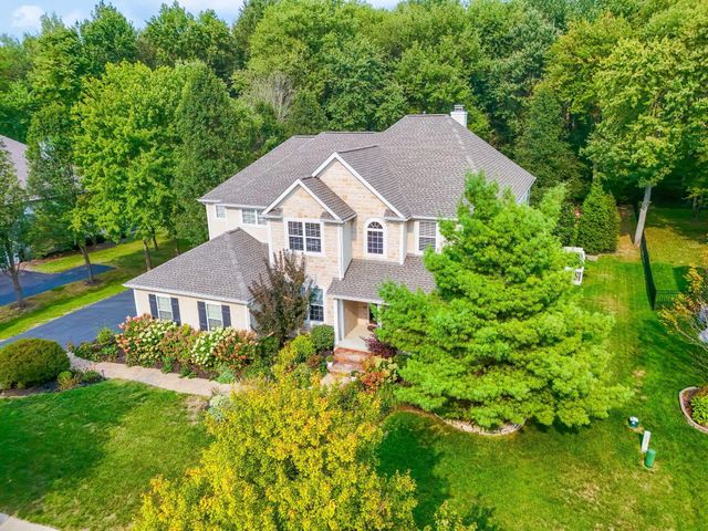 2974 Creekwood Estates Drive, Blacklick, OH 43004