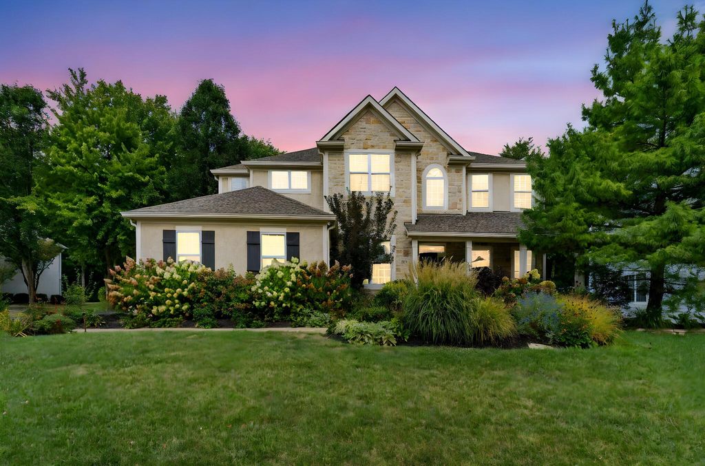 2974 Creekwood Estates Drive, Blacklick, OH 43004