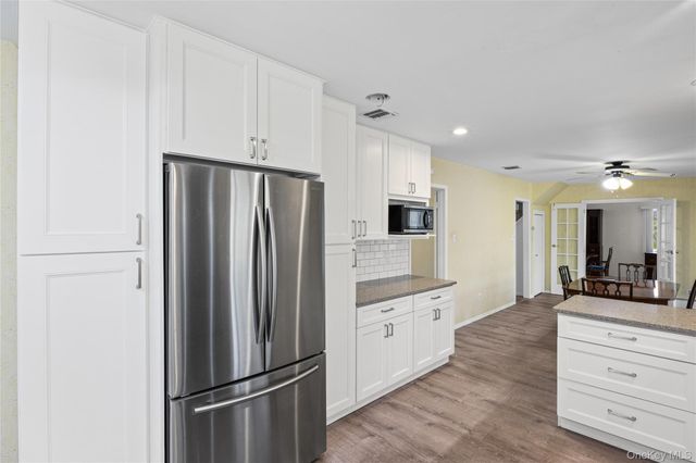 31 Marwood Place, Stony Brook, NY 11790