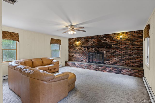 31 Marwood Place, Stony Brook, NY 11790