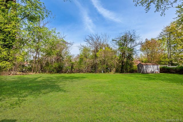 31 Marwood Place, Stony Brook, NY 11790