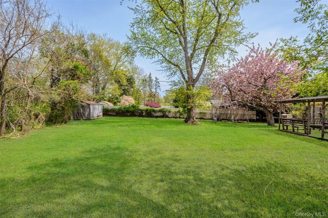 31 Marwood Place, Stony Brook, NY 11790