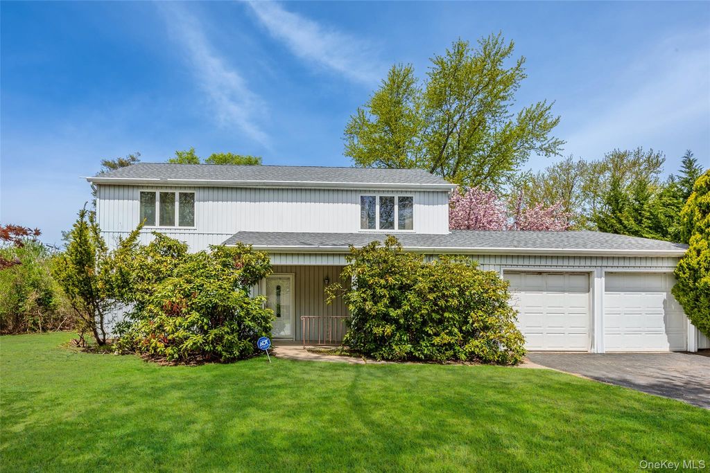 31 Marwood Place, Stony Brook, NY 11790