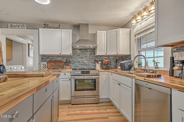 2205 Pendragon Road, Kingsport, TN 37660