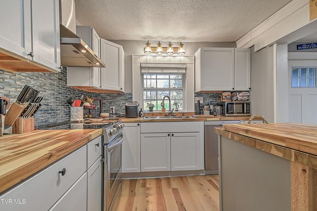 2205 Pendragon Road, Kingsport, TN 37660