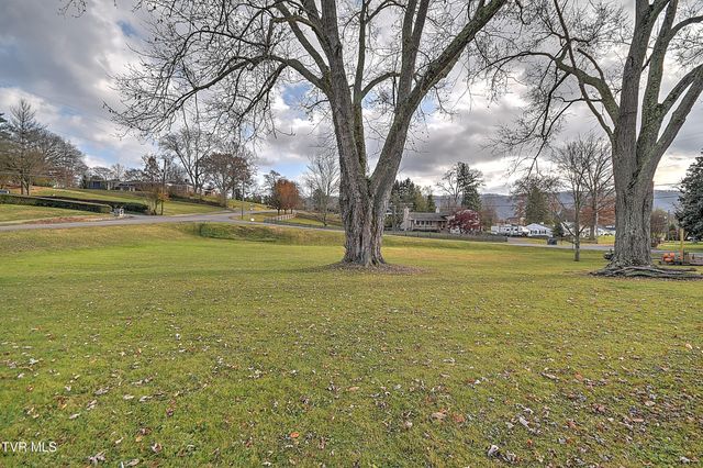 2205 Pendragon Road, Kingsport, TN 37660