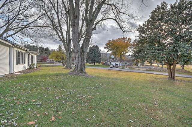 2205 Pendragon Road, Kingsport, TN 37660