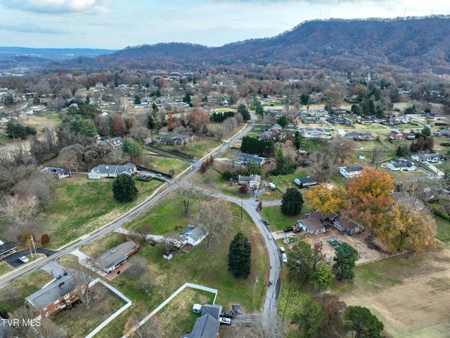 2205 Pendragon Road, Kingsport, TN 37660